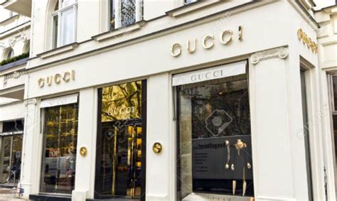 gucci lavora con noi bologna